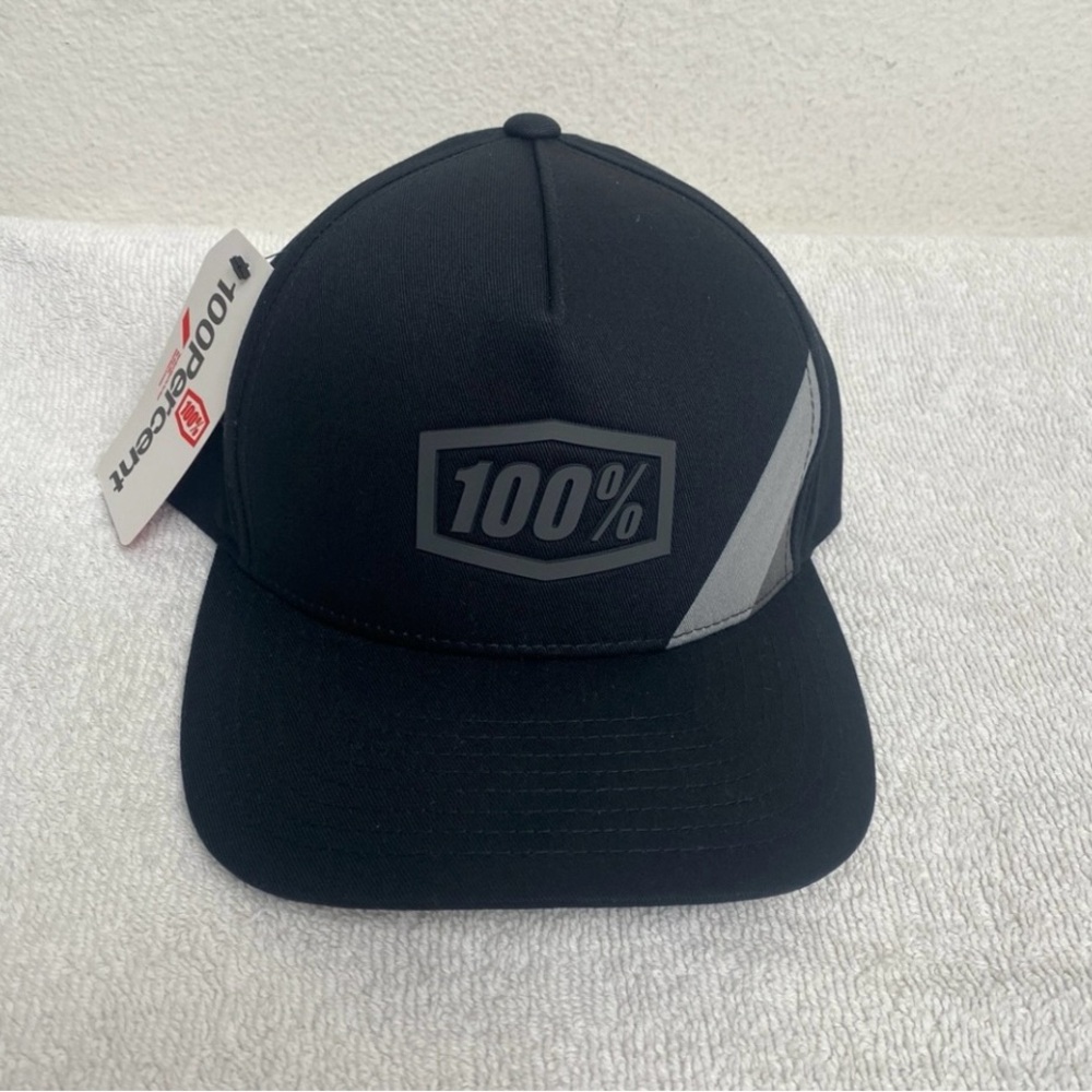 NWT New 100 Percent Black Gray Cornerstone X Fit Snapback Hat One Size Casual